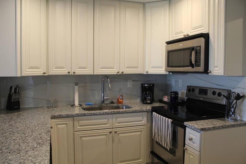 ☆The Oasis In Murray Hill☆ -Sleeps 8- Wifi- Cozy Jacksonville Exterior foto
